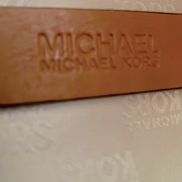 Authentic Michael Kors summer bag - Picture 4 of 6